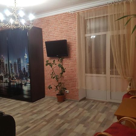 קרמנצ'וג Apartment New York Street מראה חיצוני תמונה