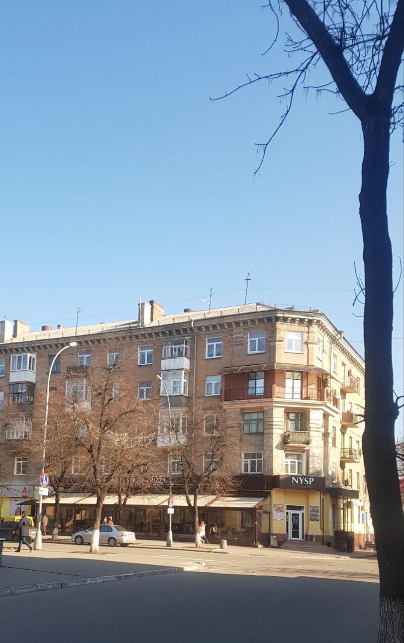 קרמנצ'וג Apartment New York Street מראה חיצוני תמונה